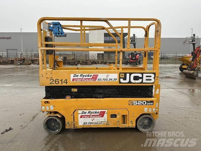 JCB S2032E Andre lifte og platforme