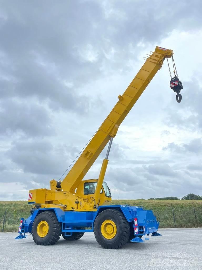 Terex RT555-1 Kraner til hårdt terræn