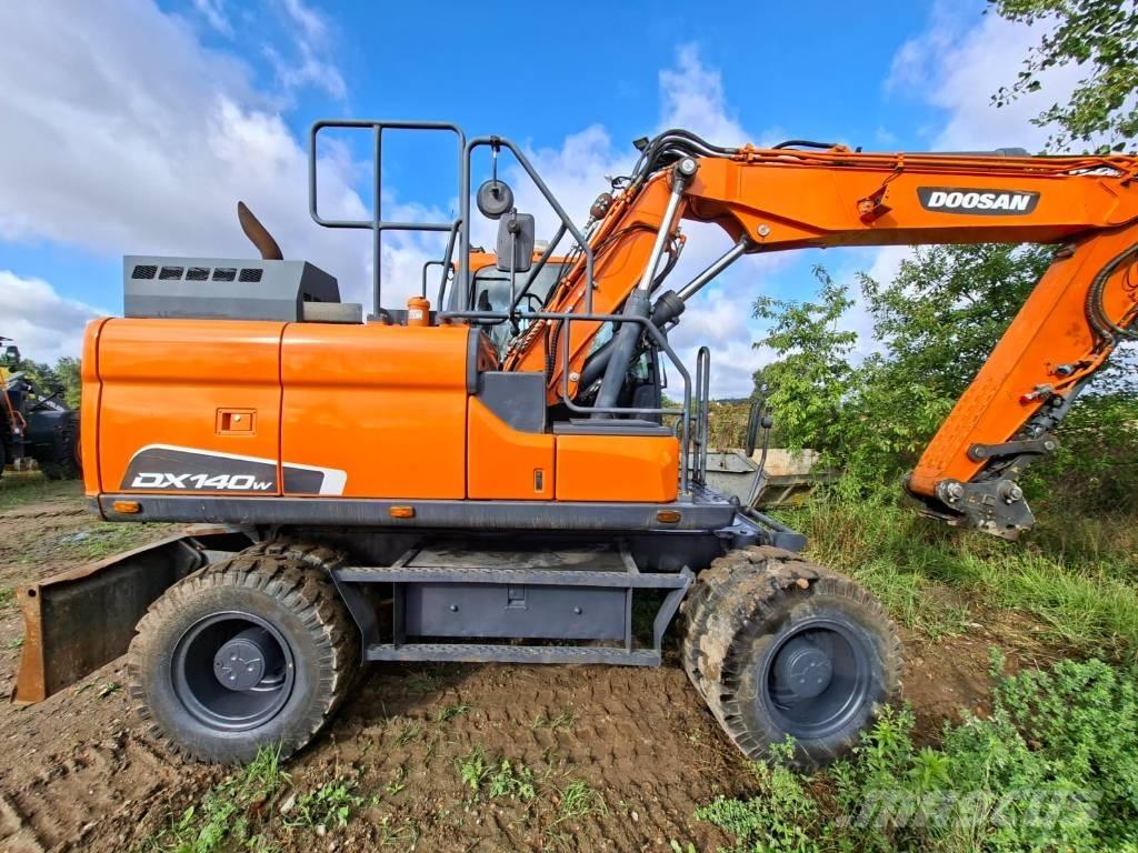 Doosan DX140W-5 Gravemaskiner på hjul