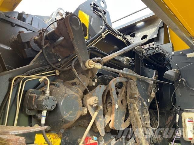 New Holland BB 940 A Pressere til firkantede baller