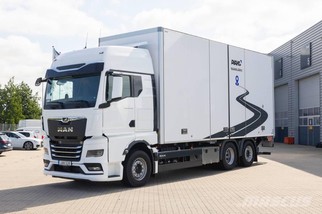 MAN TGX 26.520 6x2-4 Fast kasse