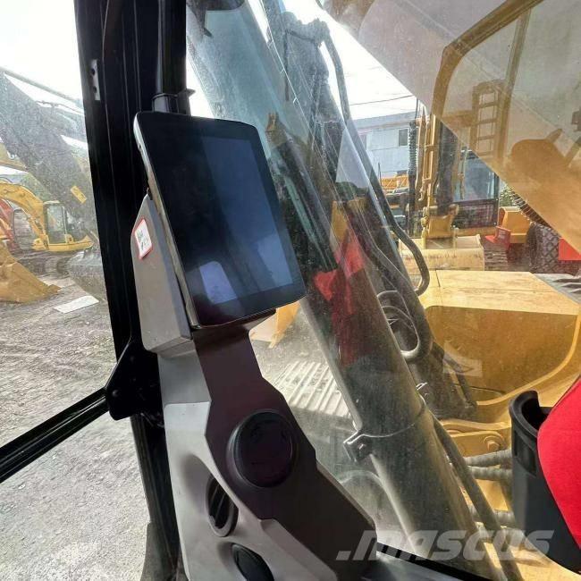 CAT 320 Gravemaskiner på larvebånd