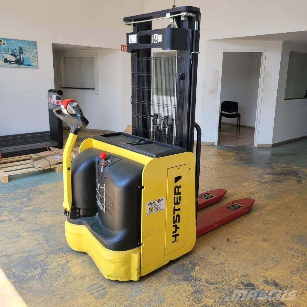 Hyster S1.4iL Gaffelstabler med gående fører