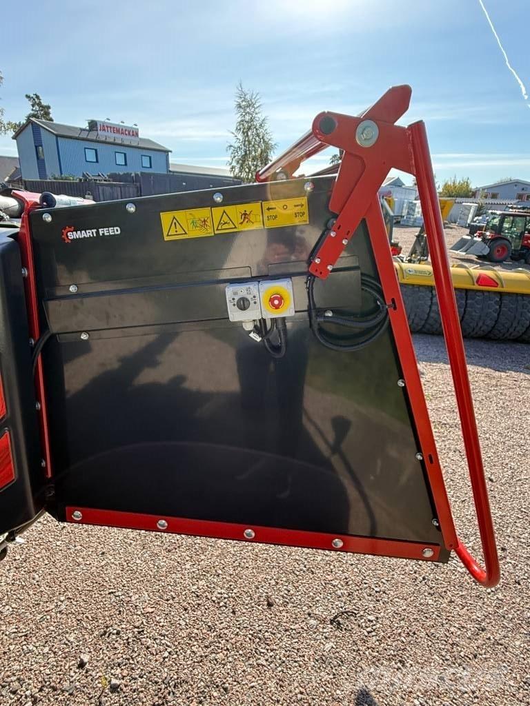 Farmi Forest CH27 Kompakte traktorer