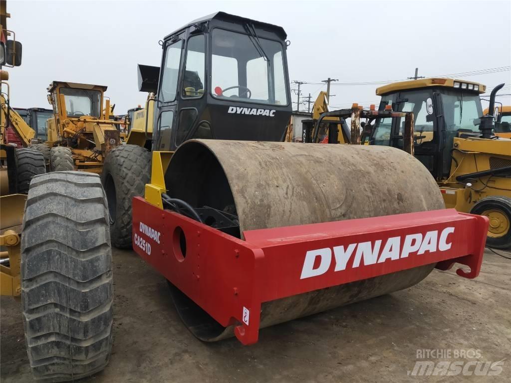 Dynapac CA251D Enkelt tromle
