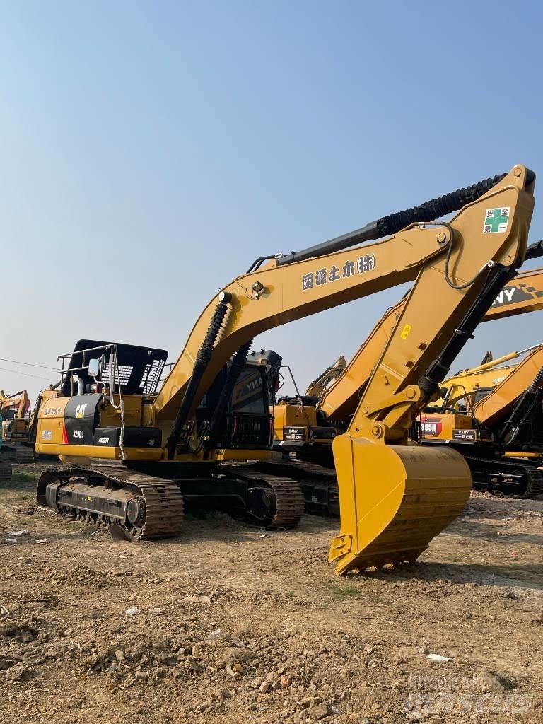 CAT 329D2 Midi-gravemaskiner 7t - 12t