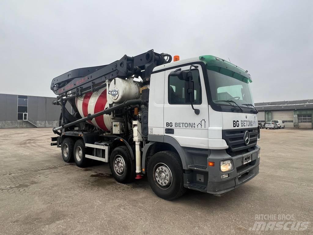 Mercedes-Benz 3244 Betonpumper