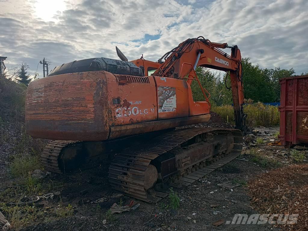 Daewoo S-250 LC-V Gravemaskiner på larvebånd