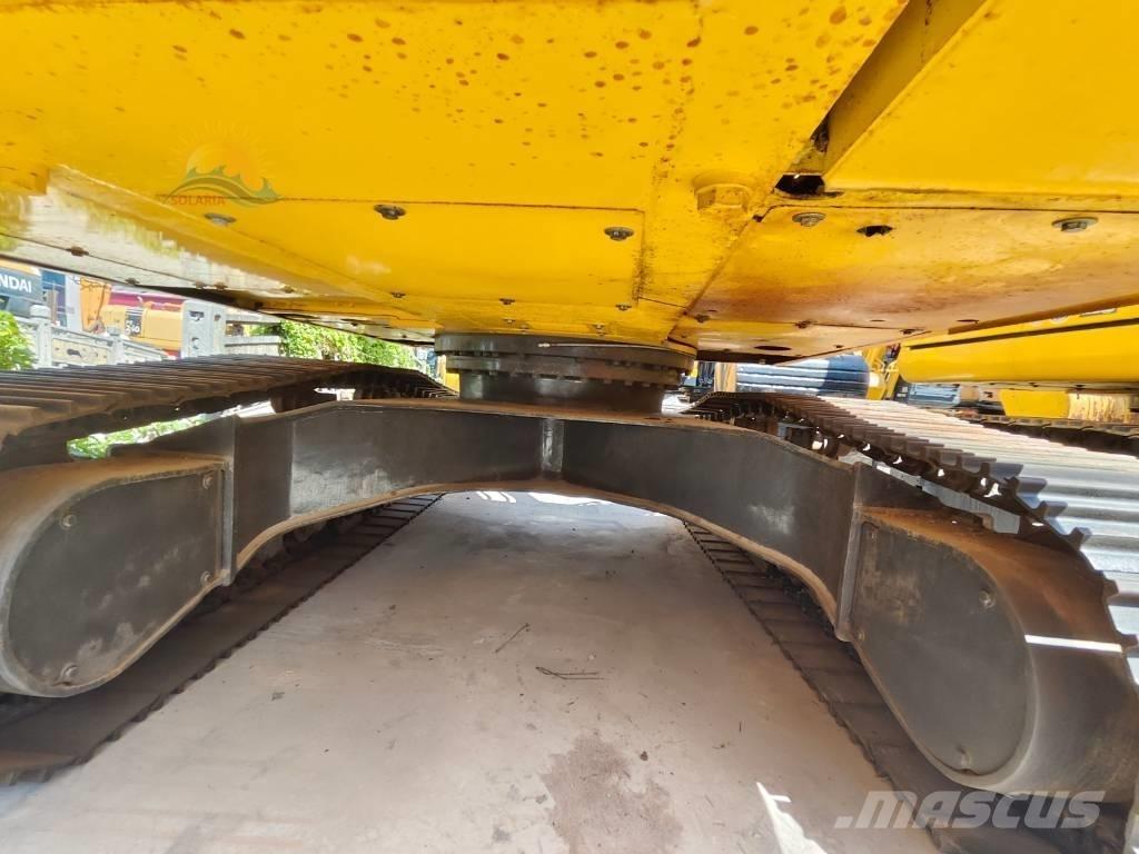 Komatsu PC 220-8 Gravemaskiner på larvebånd
