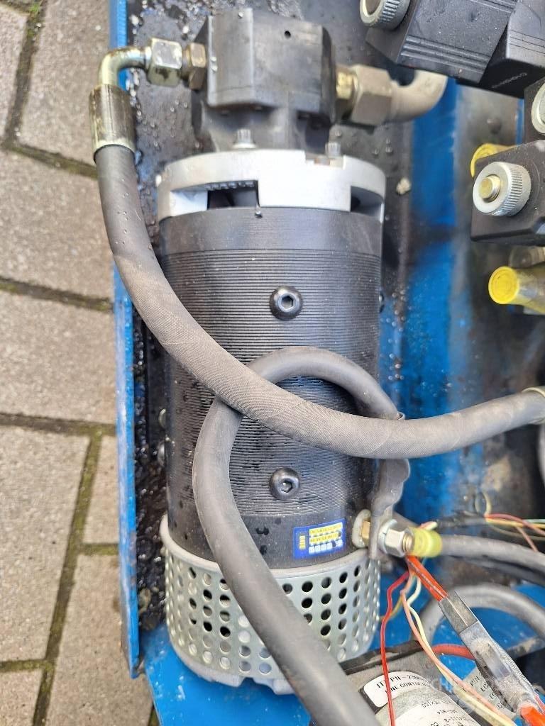 UpRight X32N Saxlifte