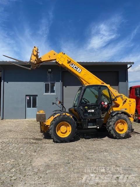 JCB 535-125 Teleskoplæssere