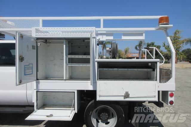 Ford F 550 Lastbil med lad/Flatbed