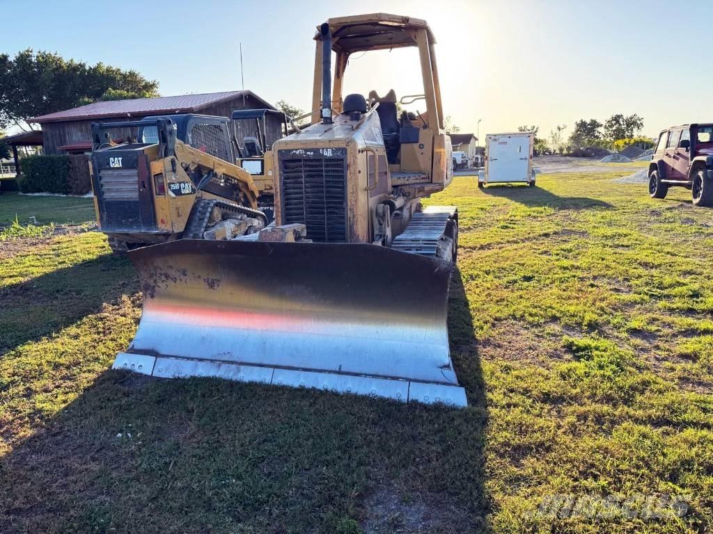 CAT D 3 G Bulldozer på larvebånd