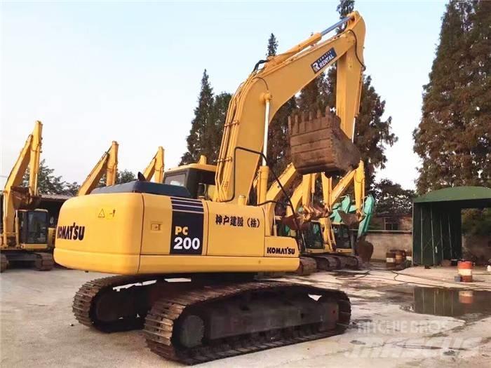 Komatsu PC 200-7 Gravemaskiner på larvebånd