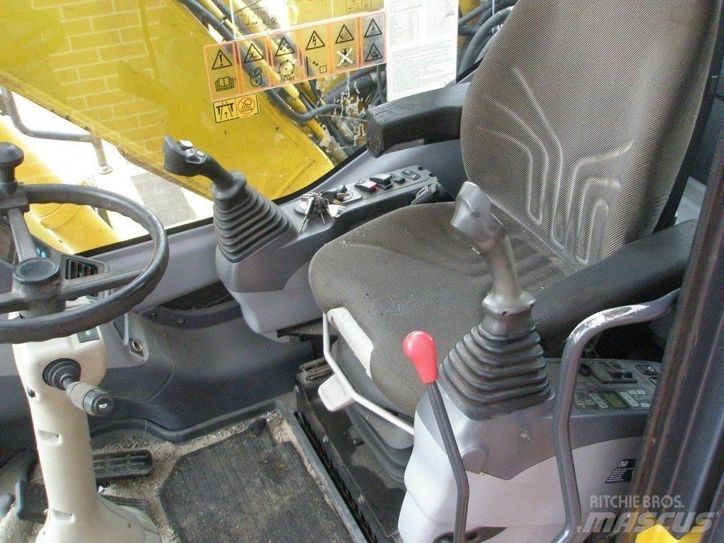 Komatsu PW140-7 Gravemaskiner på hjul
