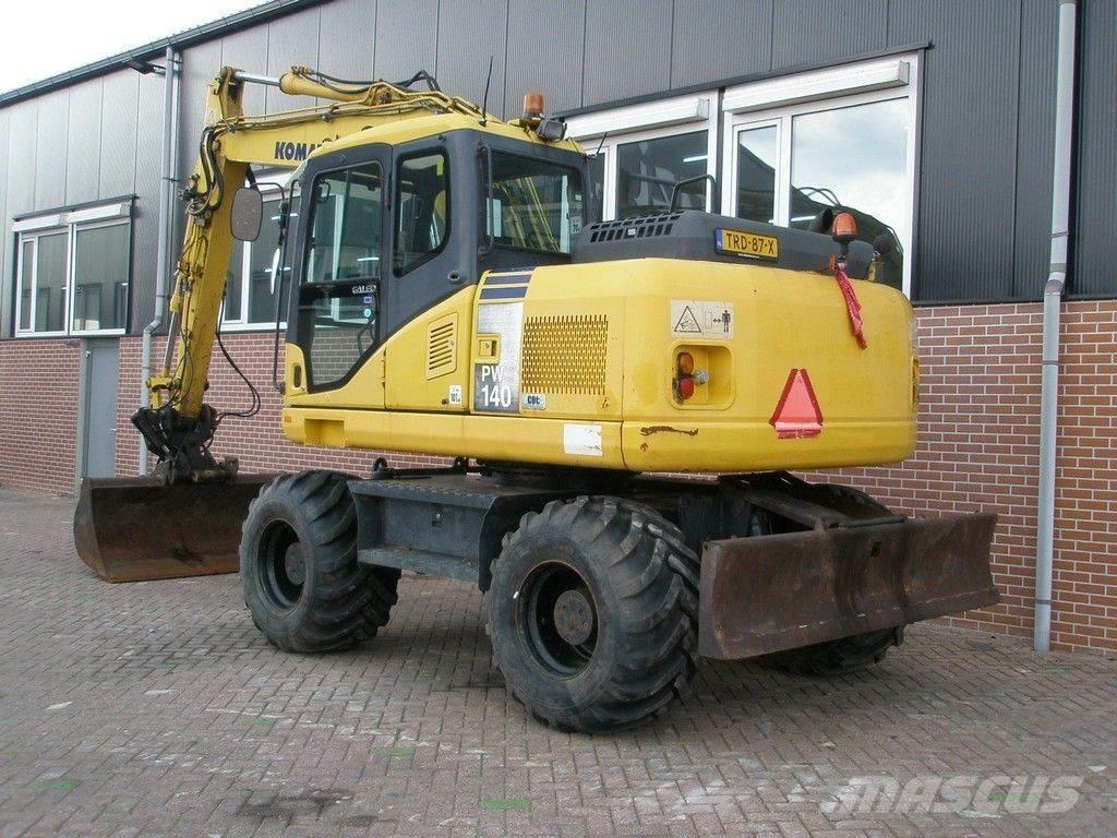 Komatsu PW140-7 Gravemaskiner på hjul