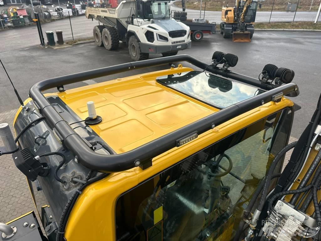 Komatsu PW 148-11 Gravemaskiner på hjul