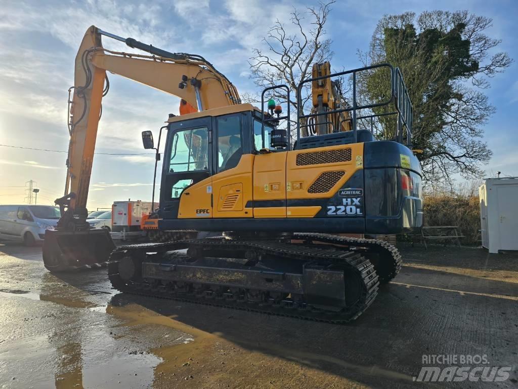 Hyundai HX220L Gravemaskiner på larvebånd