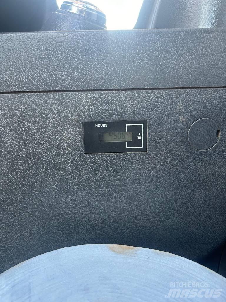 Hyundai HX220L Gravemaskiner på larvebånd