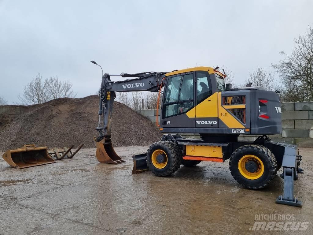 Volvo EWR 150 E Gravemaskiner på hjul