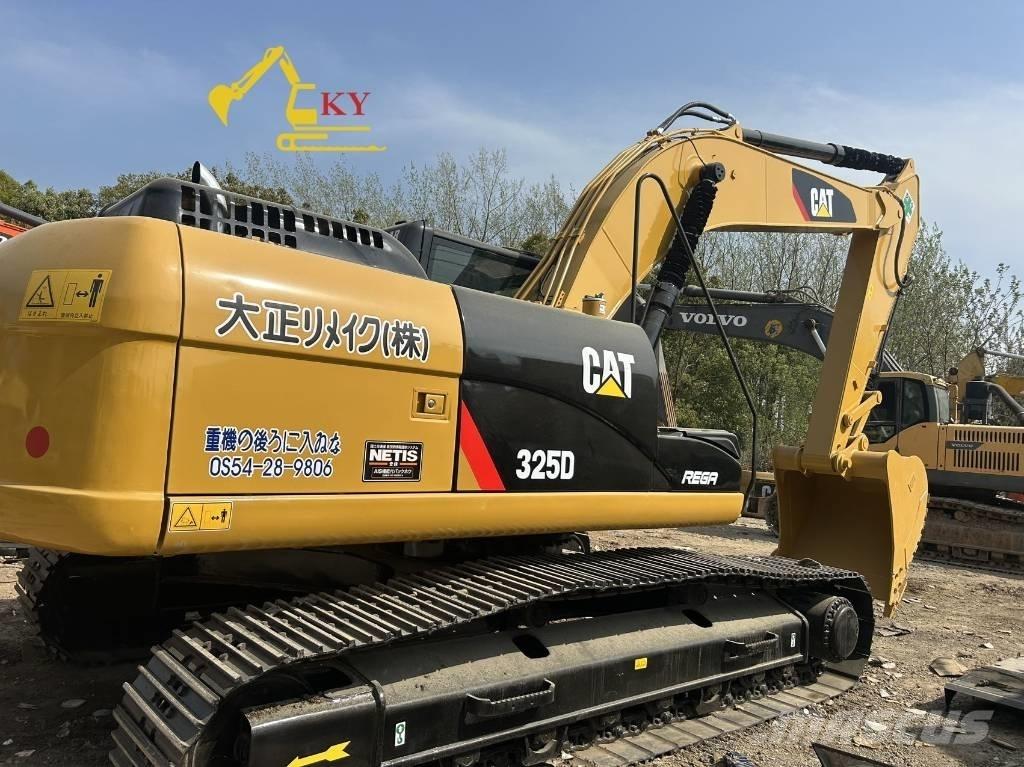 CAT 325 Gravemaskiner på larvebånd