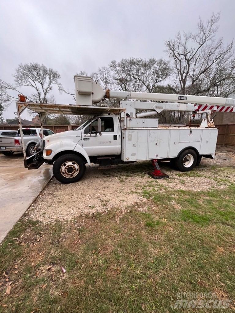 Ford F 750 Lastbilmonterede lifte