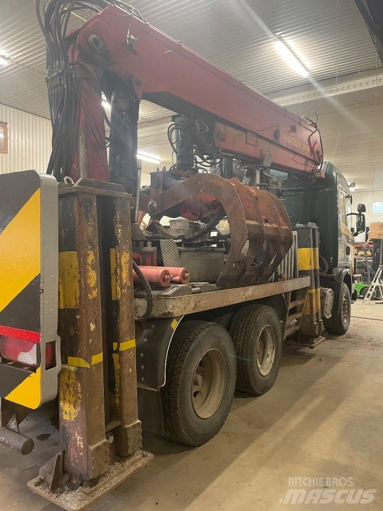 Scania G 420CB Lastbil med kran