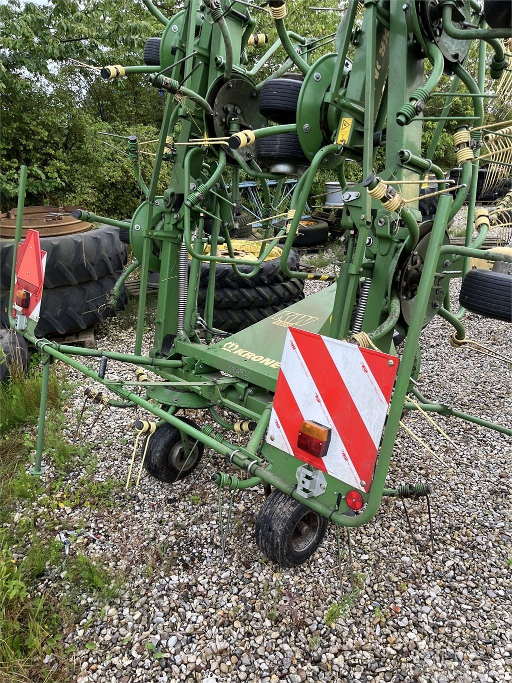 Krone KW 8.82/8 River og høvendere