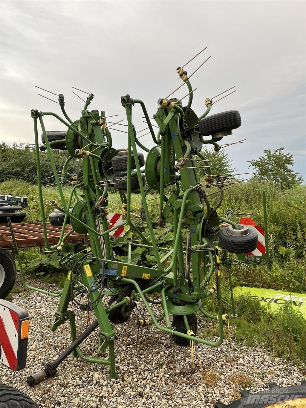 Krone KW 8.82/8 River og høvendere