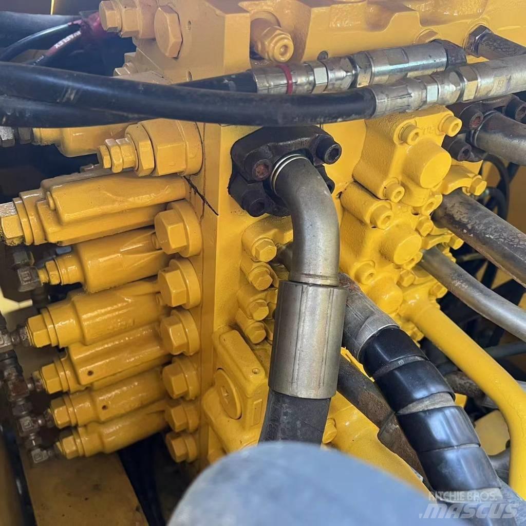 Komatsu PC 240 Gravemaskiner på larvebånd