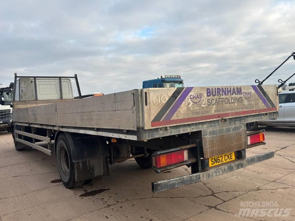 Iveco 180E 25 Lastbil med lad/Flatbed
