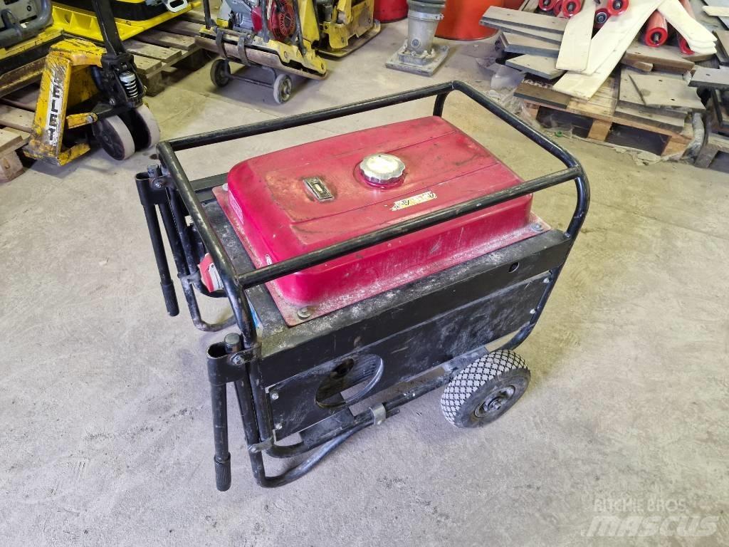 Honda ECMT7000F Benzingeneratorer