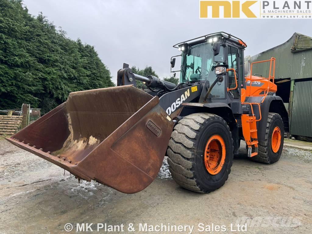 Doosan DL 320-7 Læssemaskiner på hjul