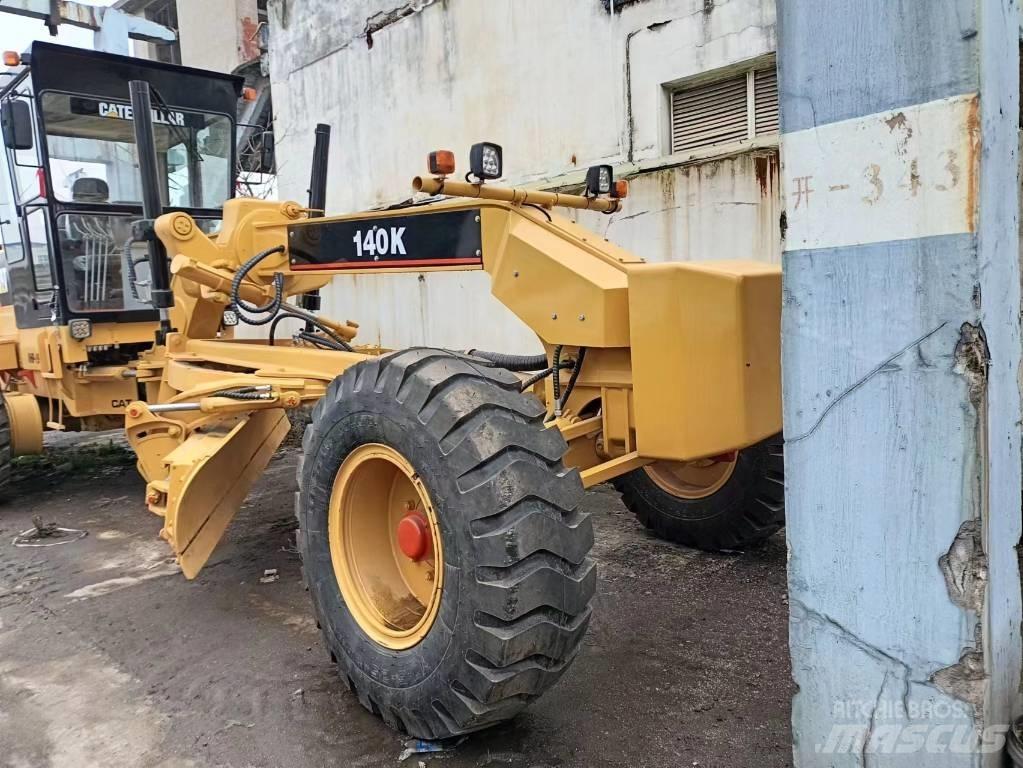 CAT 140 H Vejhøvle / Gradere