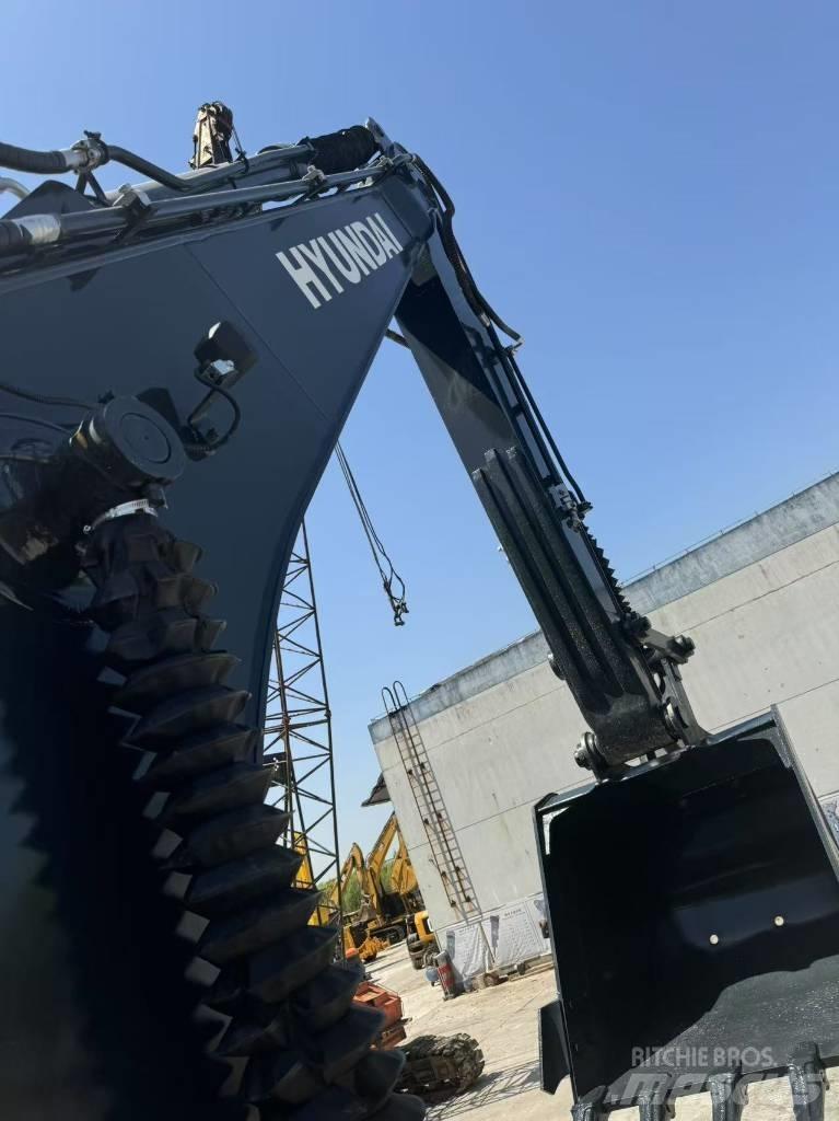 Hyundai R220LC-9S Gravemaskiner på larvebånd