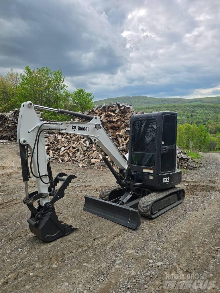 Bobcat E 32 Minigravemaskiner