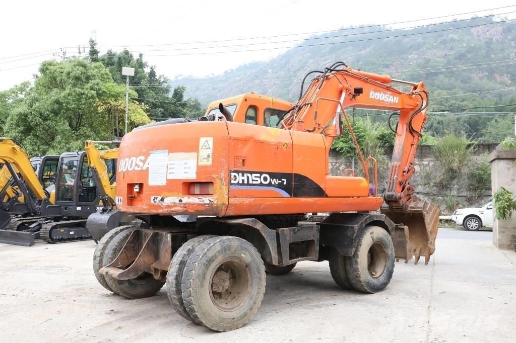 Doosan DH 150 W-7 Gravemaskiner på hjul