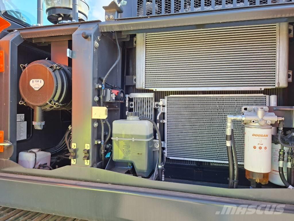 Develon DX225LC-7 Gravemaskiner på larvebånd