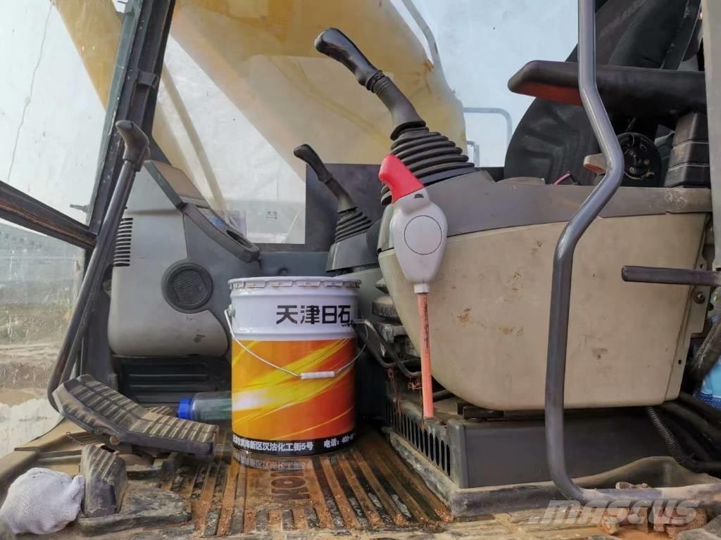 Komatsu PC 220-8 Gravemaskiner på larvebånd