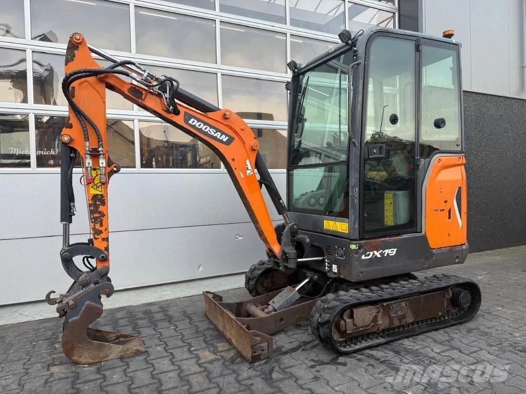 Doosan DX19 Minigravemaskiner