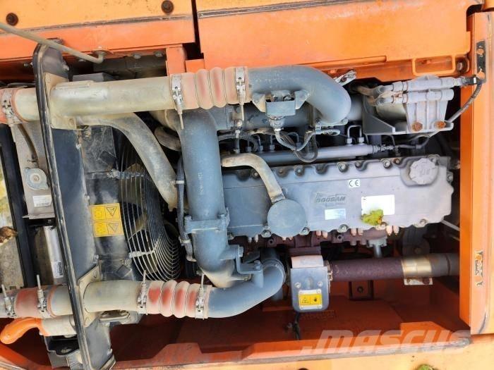 Doosan DX 140 W Gravemaskiner på hjul