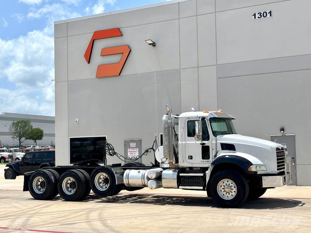 Mack Granite GU 813 Trækkere