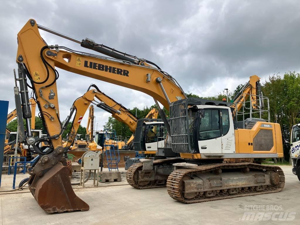 Liebherr R 945 Gravemaskiner på larvebånd