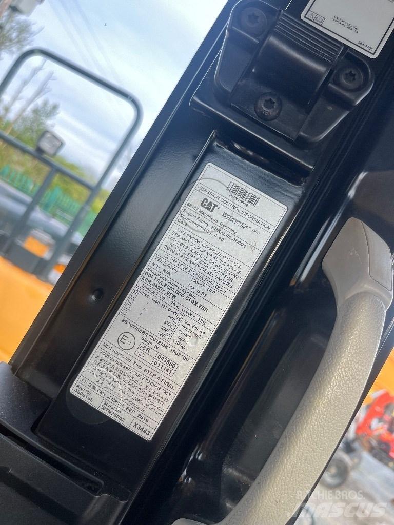 CAT 320 Gravemaskiner på larvebånd