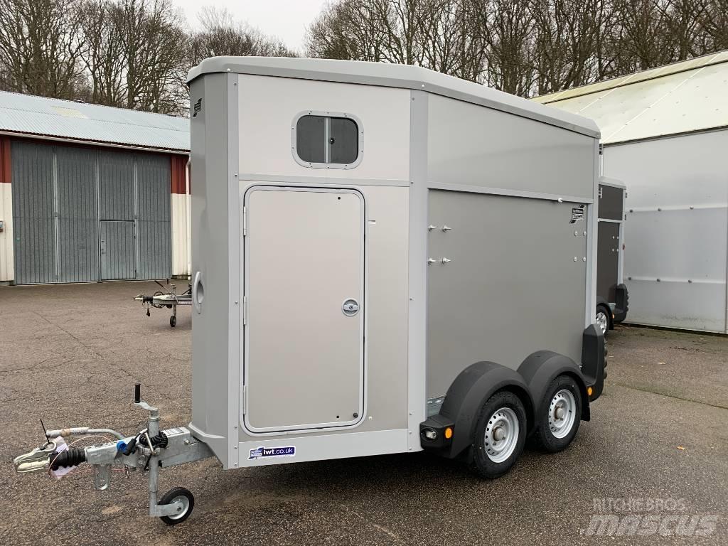 Ifor Williams HB403 Anhænger til dyretransport