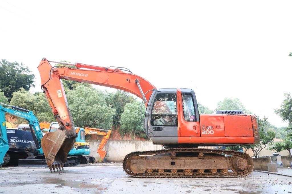 Hitachi ZX 200 LC-3 Gravemaskiner på larvebånd