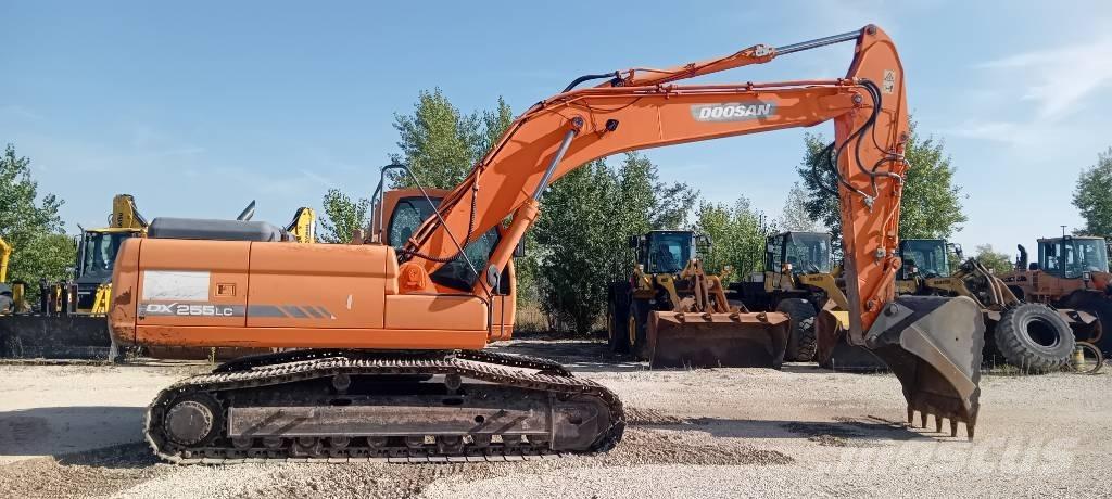 Doosan DX 255 LC Gravemaskiner på larvebånd