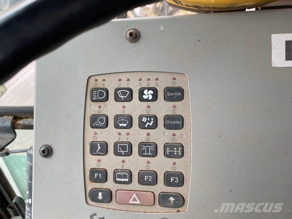 New Holland F 156.6 Vejhøvle / Gradere