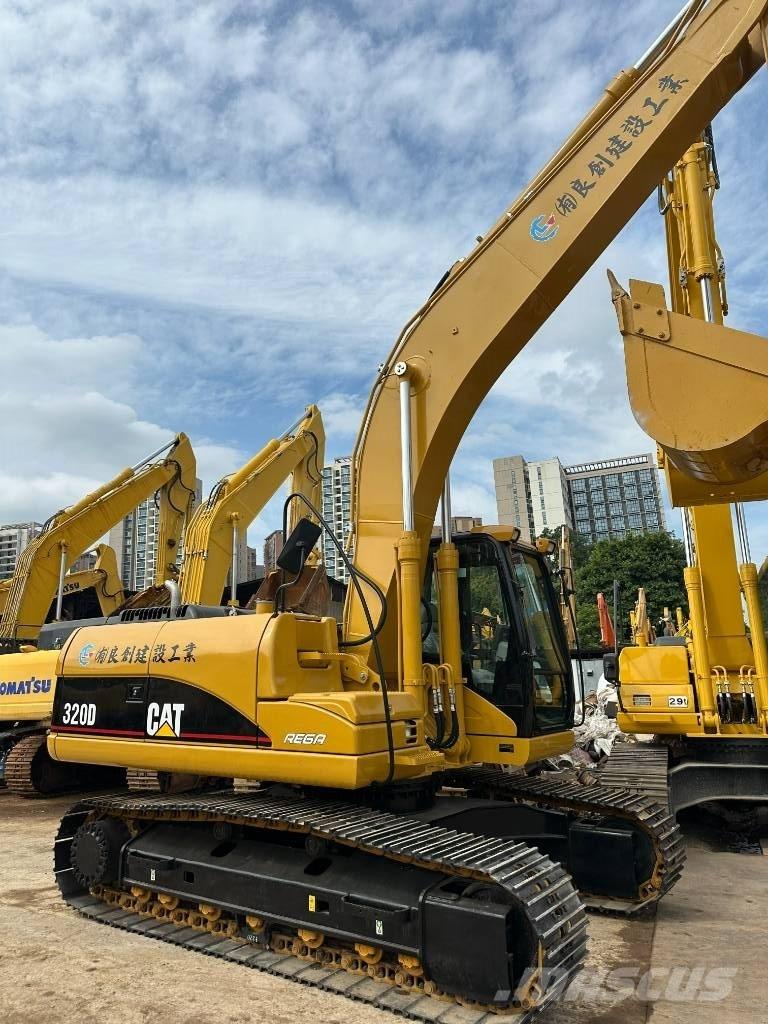 CAT CAT320D Midi-gravemaskiner 7t - 12t