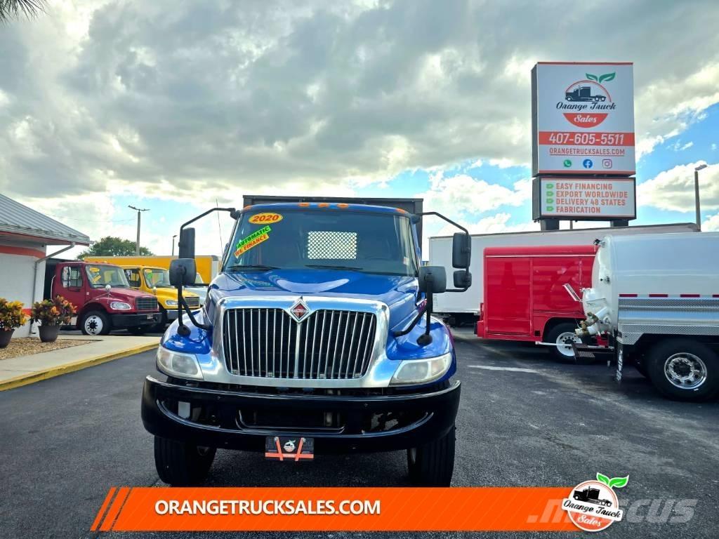 International MV607 Lastbil med lad/Flatbed